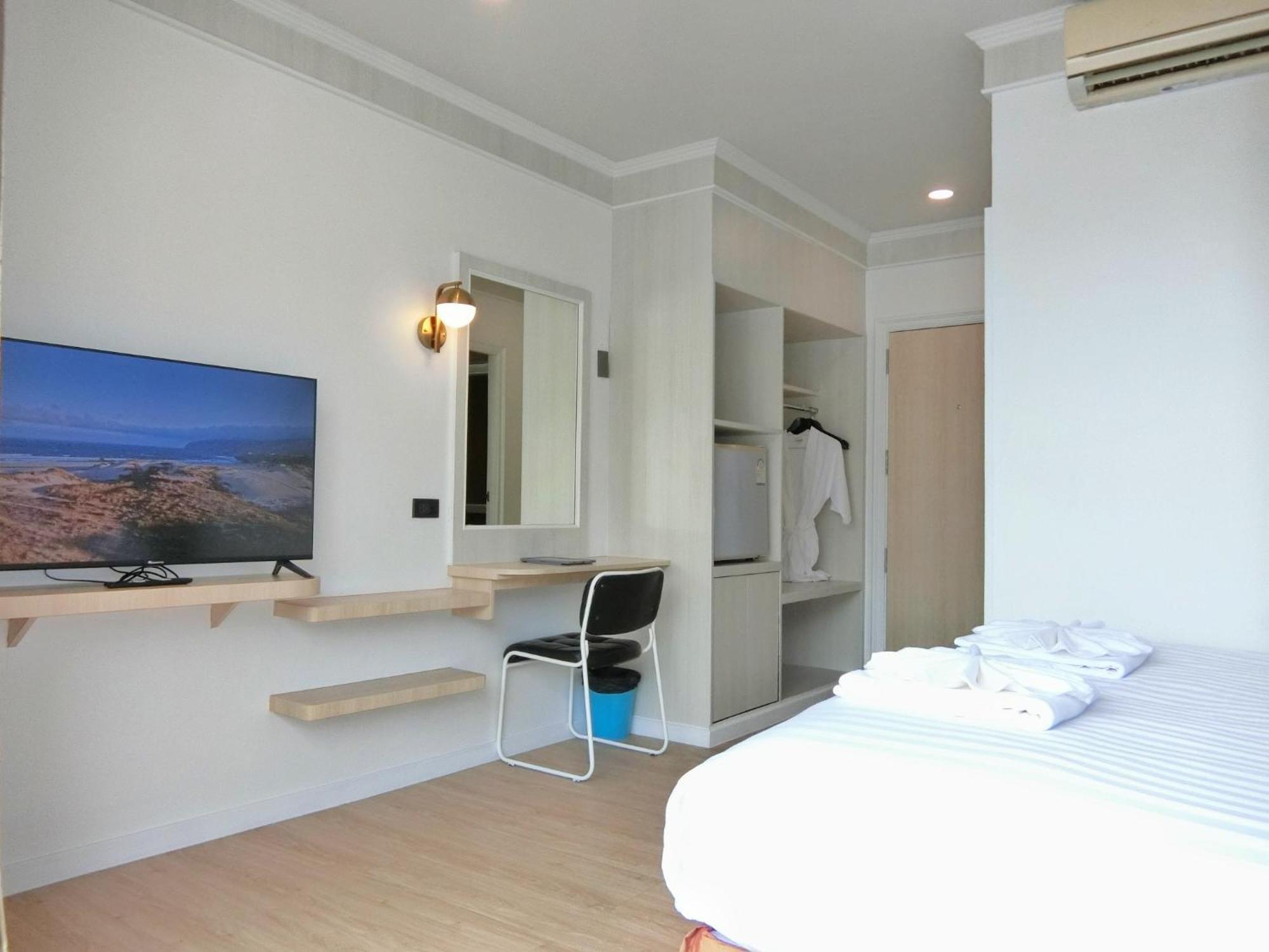 Sira Boutique Residence - Newly Renovated Patong Extérieur photo