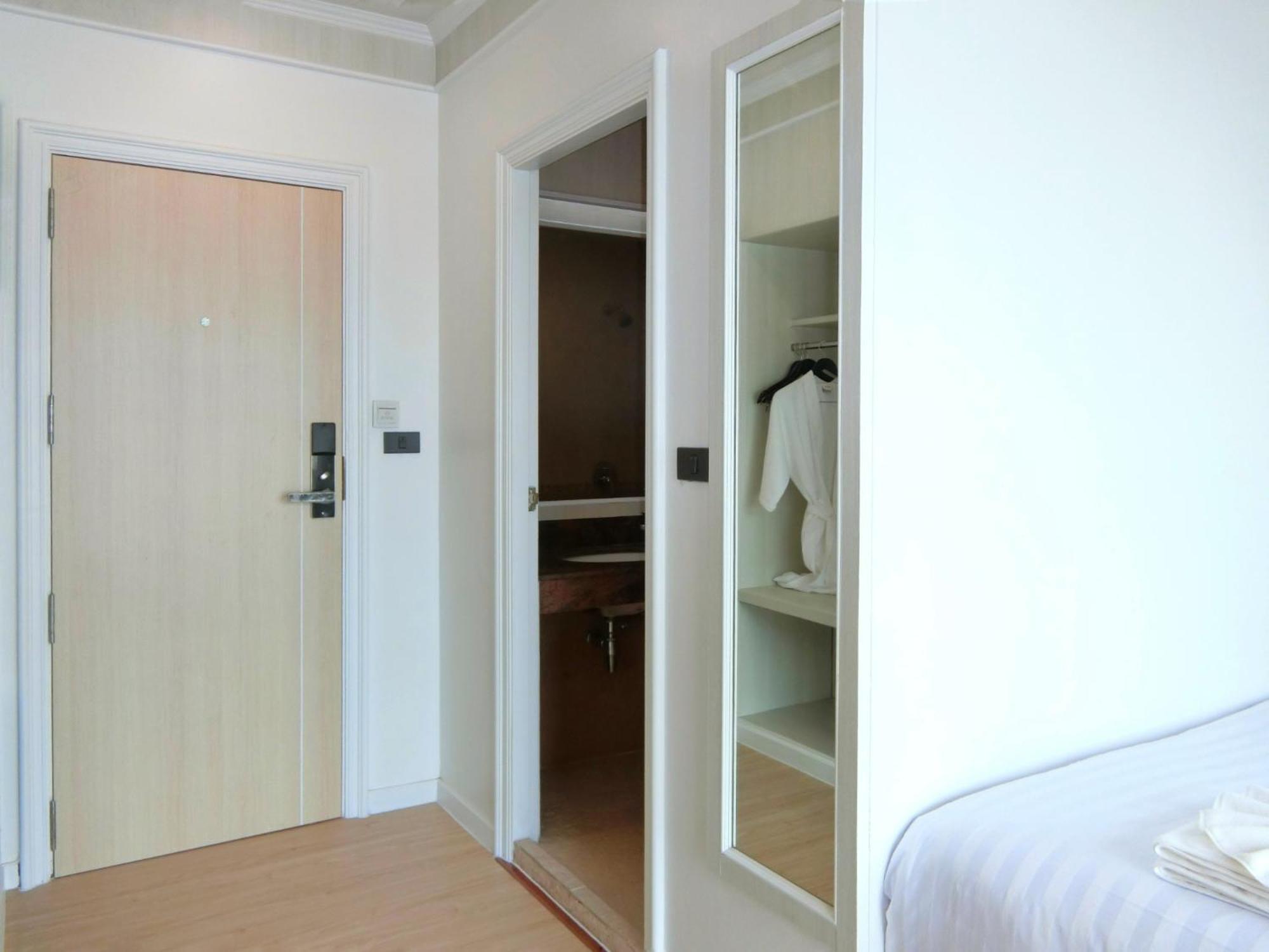 Sira Boutique Residence - Newly Renovated Patong Extérieur photo